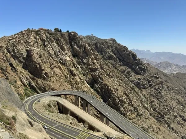 A high curving road in the mountains. Photo by ARRitz on Shutterstock A high curving road in the mountains. Photo by ARRitz on Shutterstock