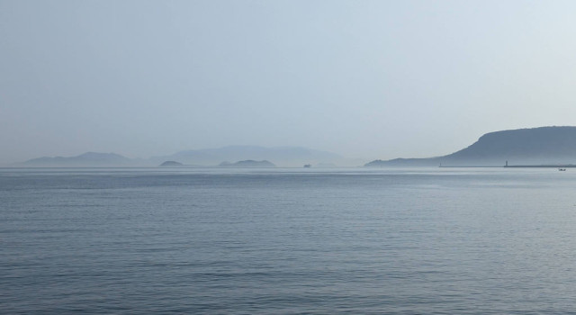 The Seto Inland Sea in the morning. A sunny but misty morning.