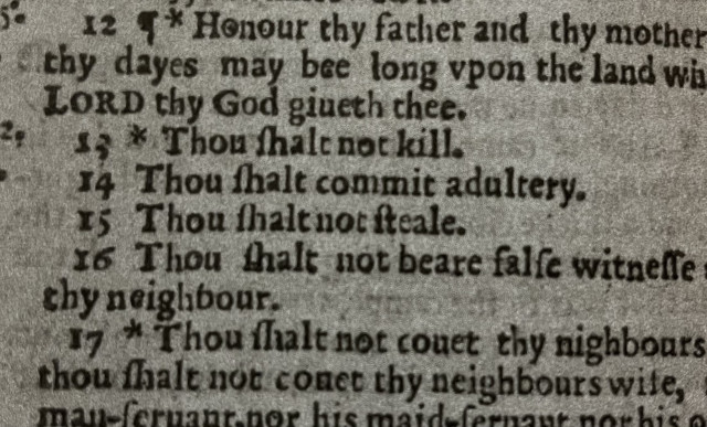 A page from the 1631 King James (STC 2296) showing detail of Exodus 20. including the famous line with the missing „not“.