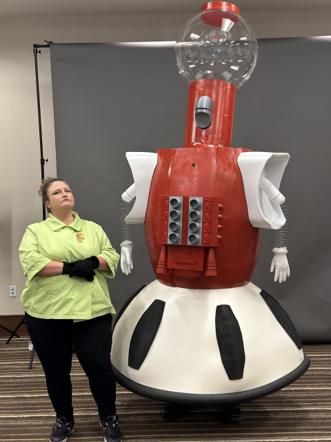 Pearl Forrester and Tom Servo at Costume Con 42