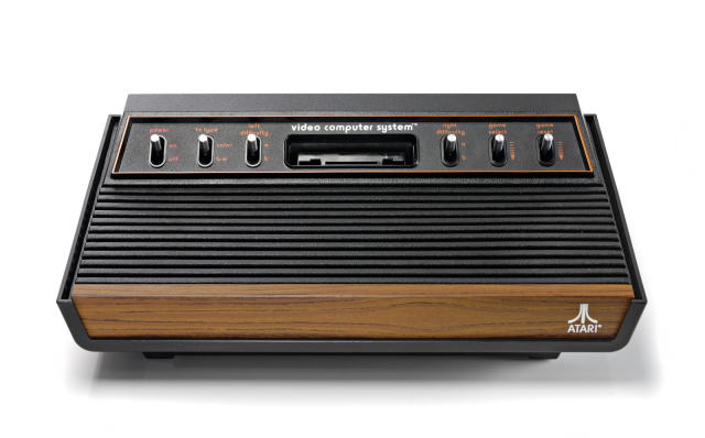 A picture of an Atari 2600.