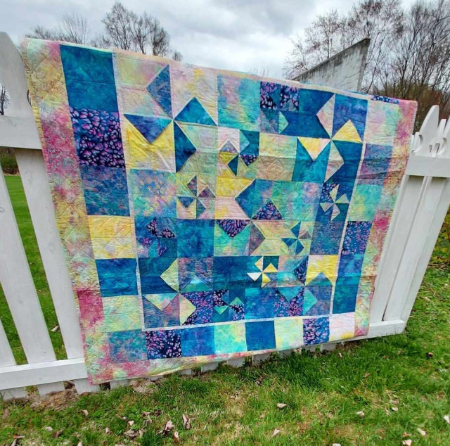 the quilt seen from another angle, from the left side 