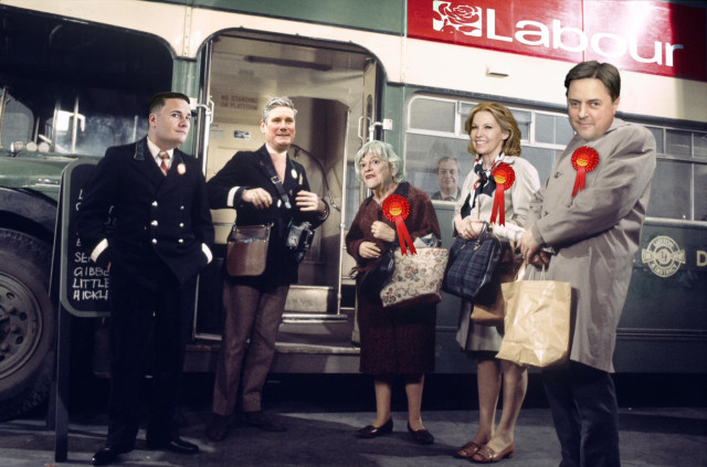 Keir Starmer with Natalie Elphicke and other far-right politicians being welcomed onto a Labour bus