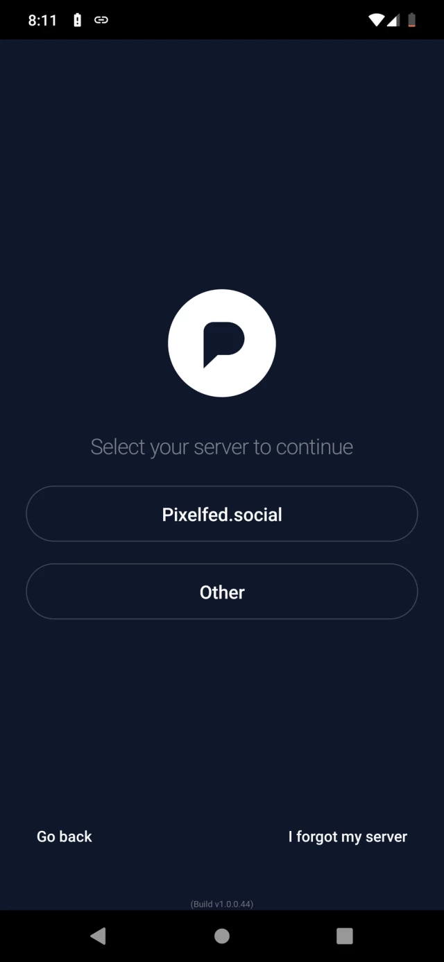 Screenshot of pixelfed app where you see "select your app" and two options: pixelfes.social or other