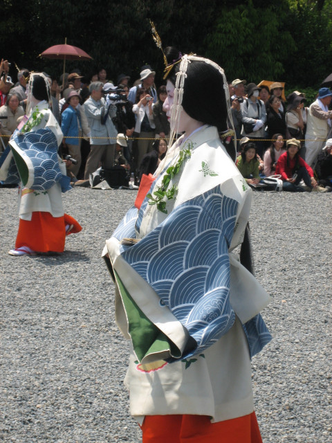 On May 15th a procession of participants dressed in Heian period costumes leaves the imperial palace for the Kamo Shrines.