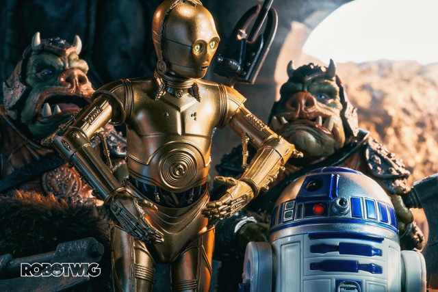 C3PO and R2 get escorted to see Jabba