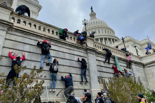 MAGA Terrorists trying to stop vote certification on January 6