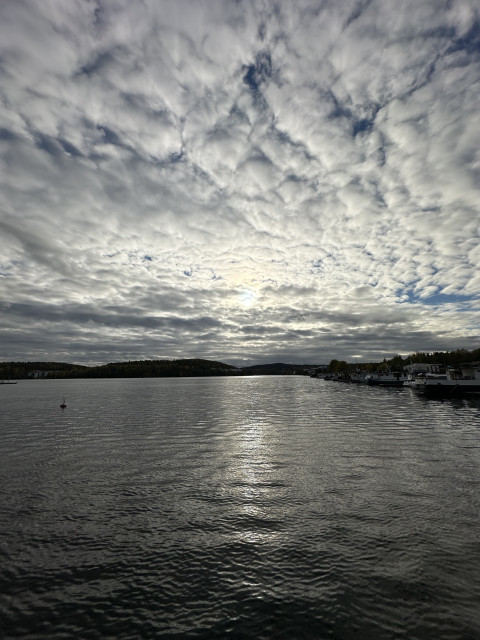 A cloudy view to the lake Jyväsjärvi. Daytime.