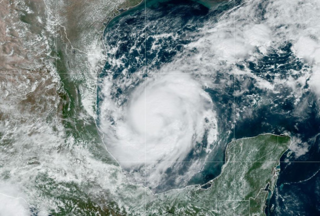 Hurricane Milton snapshot as a CAT 1 hurricane