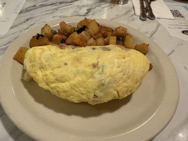 New York omelet and potatoes