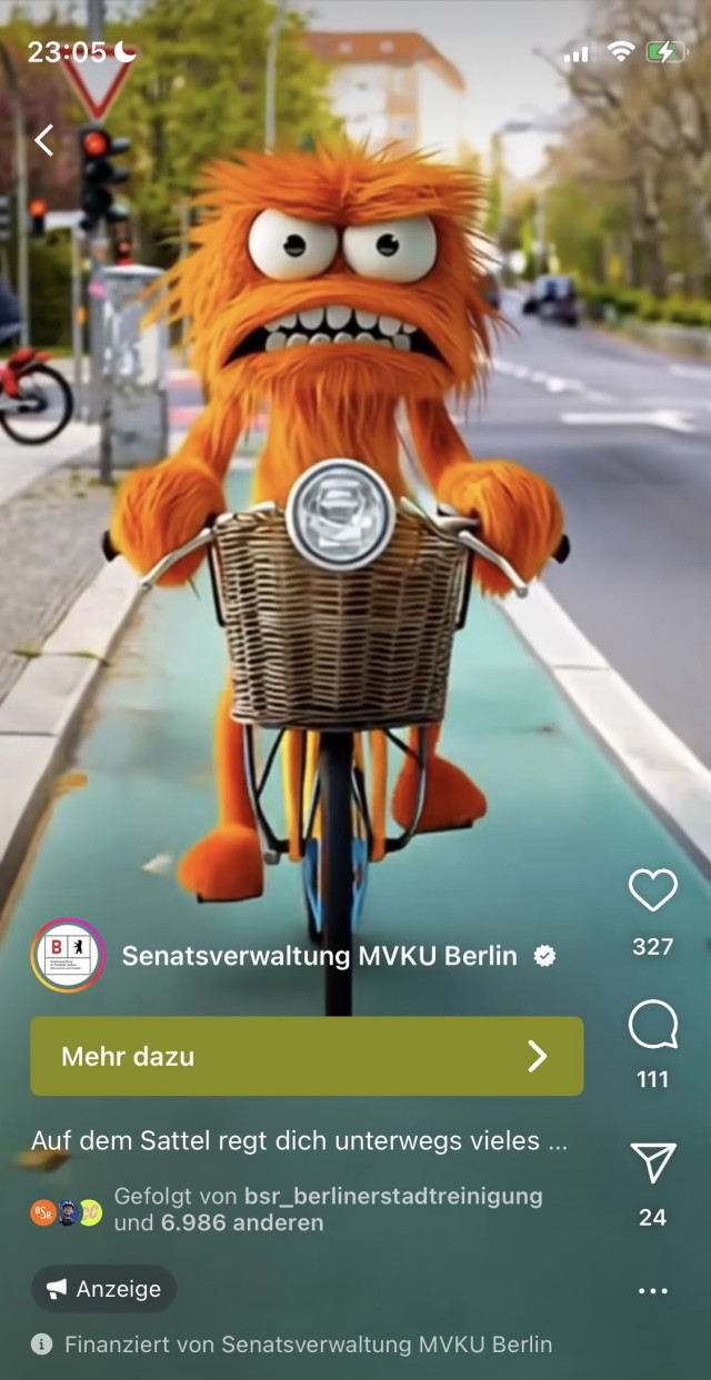 Selbes Bild wie vorhin, hier mit mehr Hintergrund, mit Kanalinfo Instagram, Absender ist Senatsvetwaltung MVKU, finanziert durch dieselbe