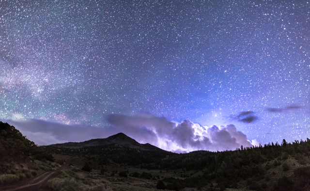 Night picture with Thousand Lake Mountain and a stunning sky with thousands of stars.