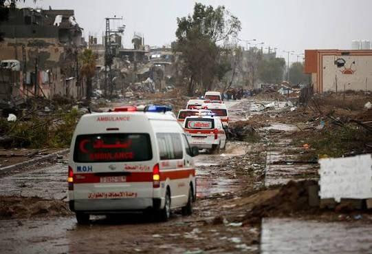 MSF ambulances driving through bombed roads