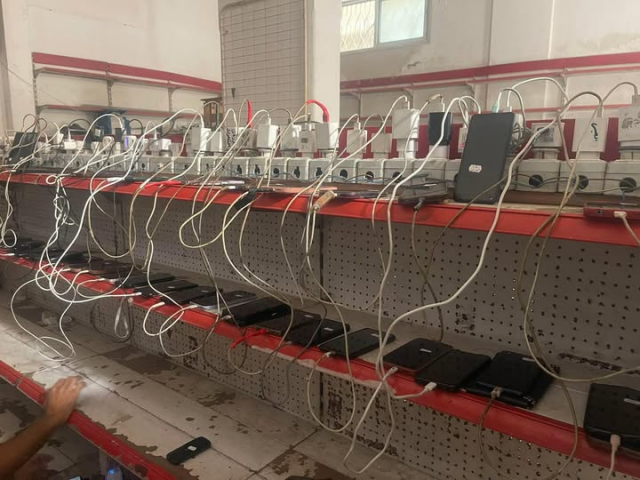 phone charging point gaza