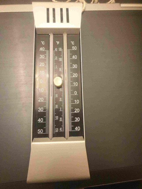 Mercury minimum maximum thermometer
Aluminium and plastic