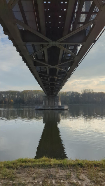 Fachwerkbrücke von unten