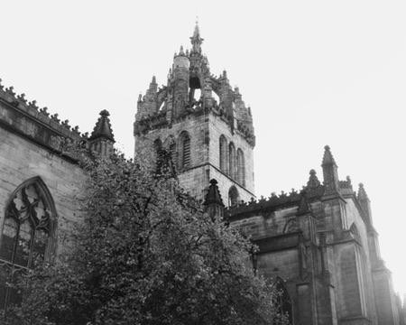 Yashica MAT124G | Cinestill BWXX 250 | Shot at 400 + Med Yellow Filter | Developed in XTOL

St Giles’ Cathedral