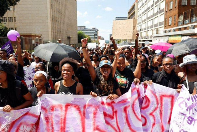 Large crowd marching through Joburg
