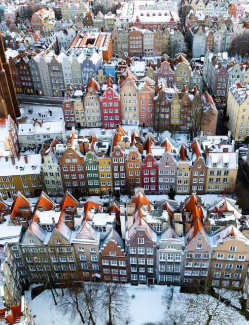 une ville en hiver vue du ciel