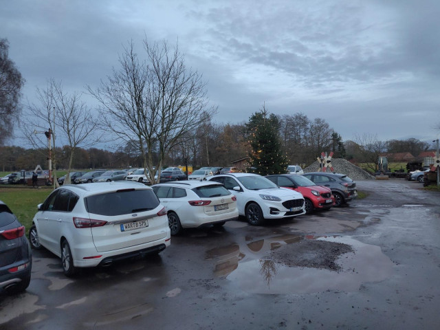 Der Parkplatz auf dem Kleinbahngelände