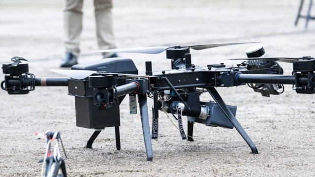 Strategische Partnerschaft: Polizei, Hafenbehörde und Industrie vereinbaren Kooperation zur Drohnenabwehr im Hamburger Hafen