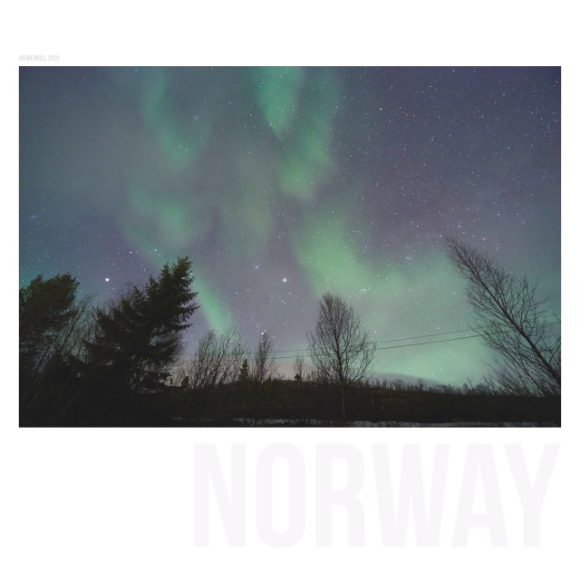A light smattering of green fluctuations, that flicker instead of dance. This effect is often seen in the aftermath of a big aurora night.