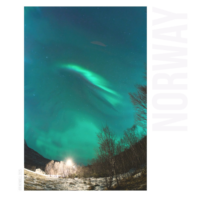 11mm with a massive angle to the sky taking in the view from the southern horizon to claim a chunk of the northern sky as well