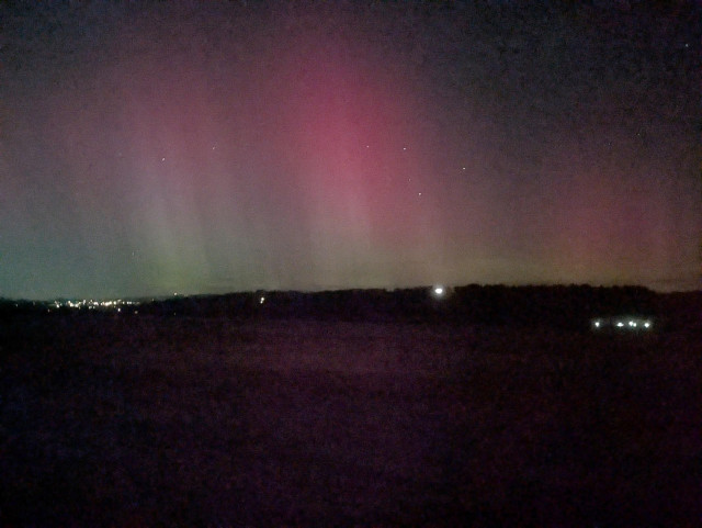 Aurora Borealis viewed from a vista point near Corbett off I-84 20 miles east of Portland. The Columbia River is in the foreground.
handheld cell phone photo in night mode
photo by Ian Kluft
January 20, 2026
Corbett, Oregon, USA
