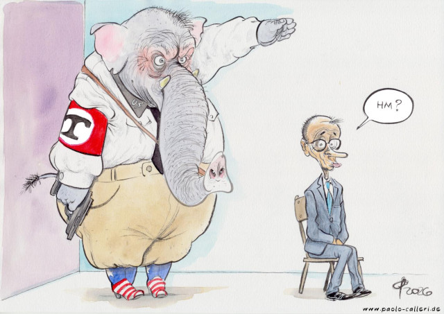 Karikatur "Der Elefant im Raum" aus dem Jahr 2026. Ein grimmig blickender Elefant in militaristischer Kleidung macht den Faschistengruß. Er hält eine Pistole und trägt eine rote Armbinde mit aufgedrucktem schwarzen T. Im Raum befindet sich auch Bundeskanlzer Merz. Er sitzt auf einem Holzstuhl und blickt uns fragend an. Dabei entweicht ihm ein leises "Hm?"