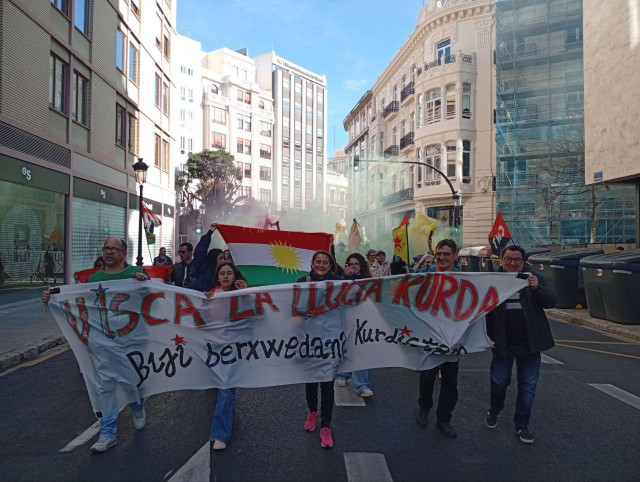Protesters in support of Kurdistan march through Valencia