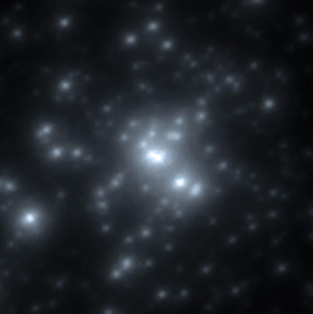 A near-infrared image of the R136 cluster. R136a1 is at the center with R136a2 close by, R136a3 below right, and R136b to the left.
Credit: ESO/VLT