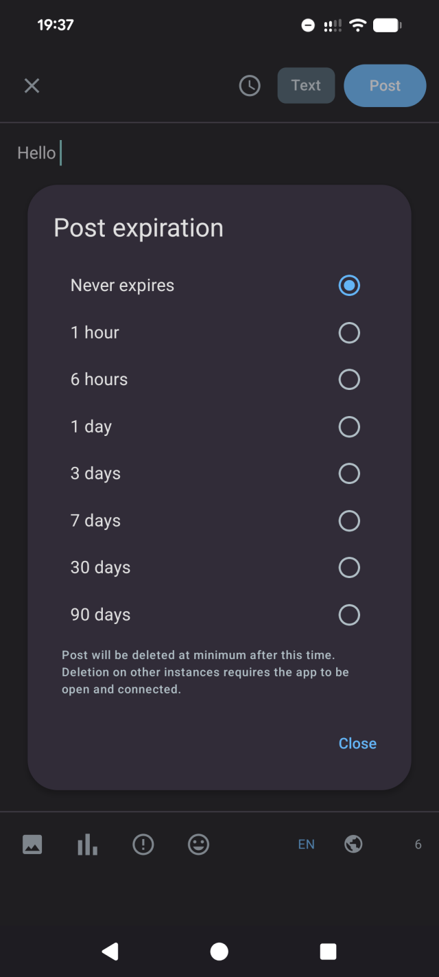 Screenshot of the compose screen in Holos showing the post expiration dialog with options ranging from "Never expires" to 90 days.