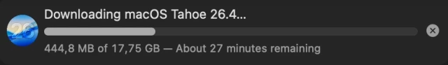 A download progress bar filled to over 25% at 444,8MB of 17,75 GB 😅