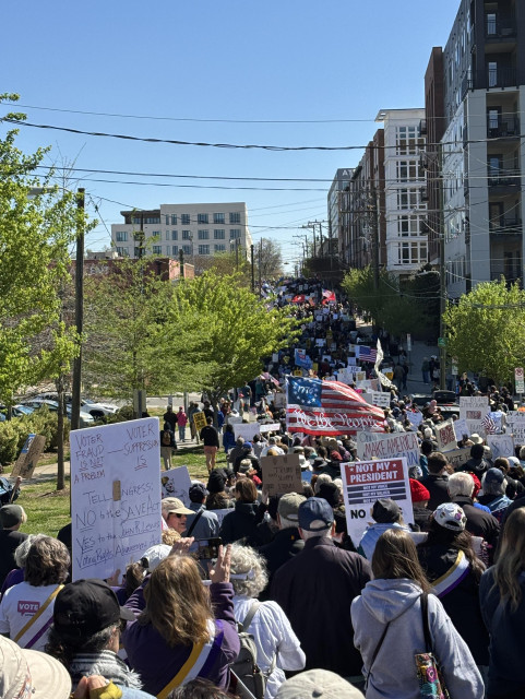 Another angle of the huge crowd. 
