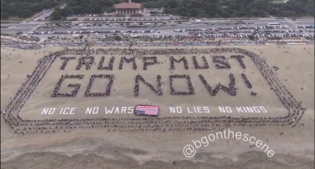 Still from aerial video of the beach scene.

Source: https://bsky.app/profile/iwillnotbesilenced.bsky.social/post/3mi5itgc7ws22
