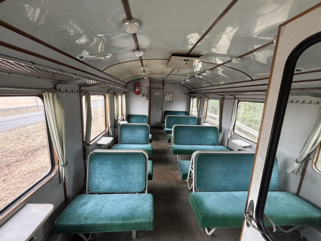 Kuva tyhjästä lättähatun vaunusta.