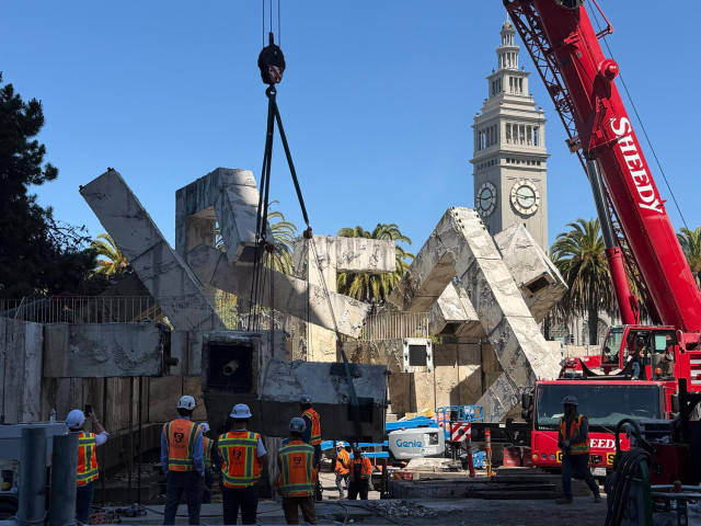 Vaillancourt Fountain removal, 2020 with  Ferry Building