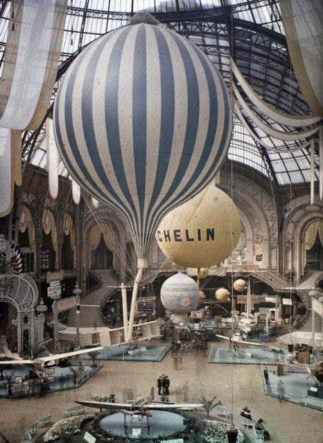  the inaugural Paris Air Show was taken in 1909 by Léon Gimpel,