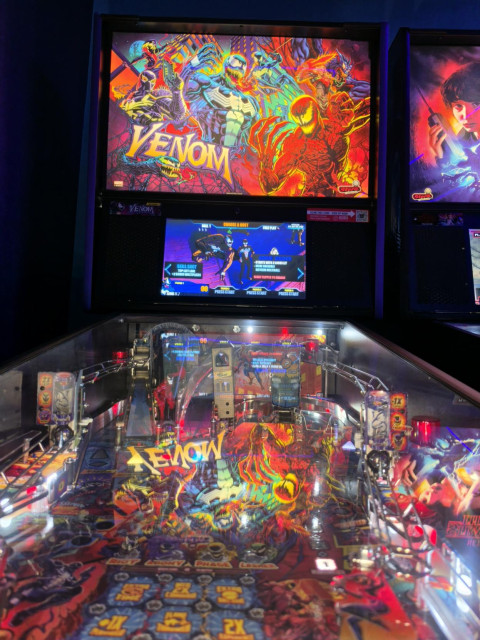 Venom pinball machine