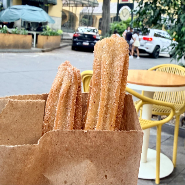 A pic of two churros 