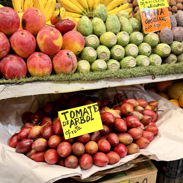 A photo of tomato de Arbol