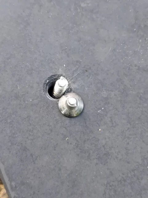 Headless screw