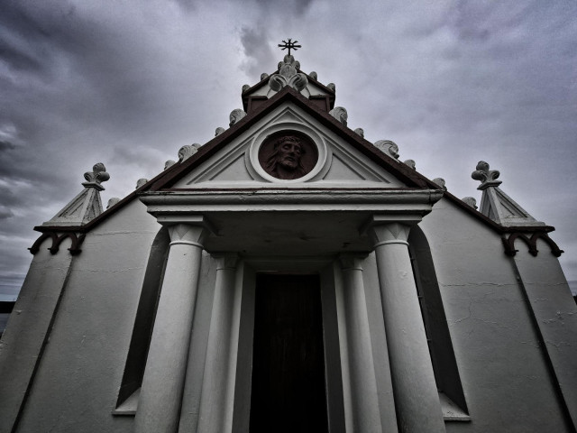 Front of the famous Italian chapel.