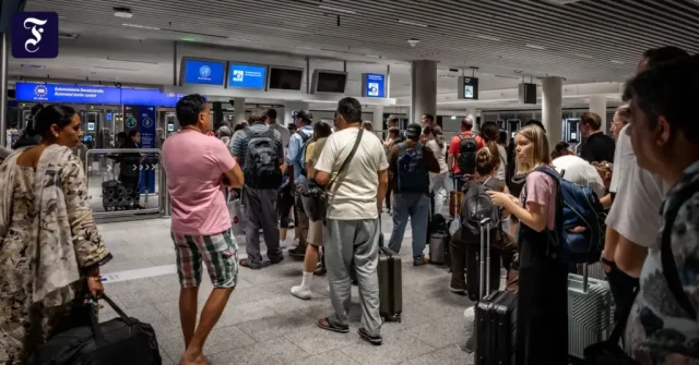 Frankfurter Flughafen: Lange Wartezeiten durch neues Einreisesystem