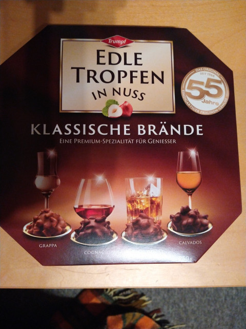 Edle Tropfen in Nuss 